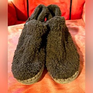 L.L. Bean Fuzzy Brown Slippers